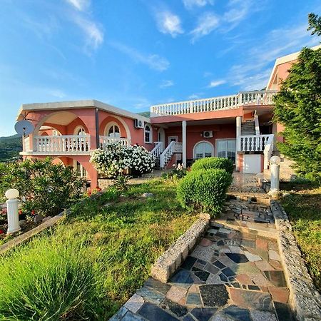 Villa Lilly Cesarica Eksteriør billede