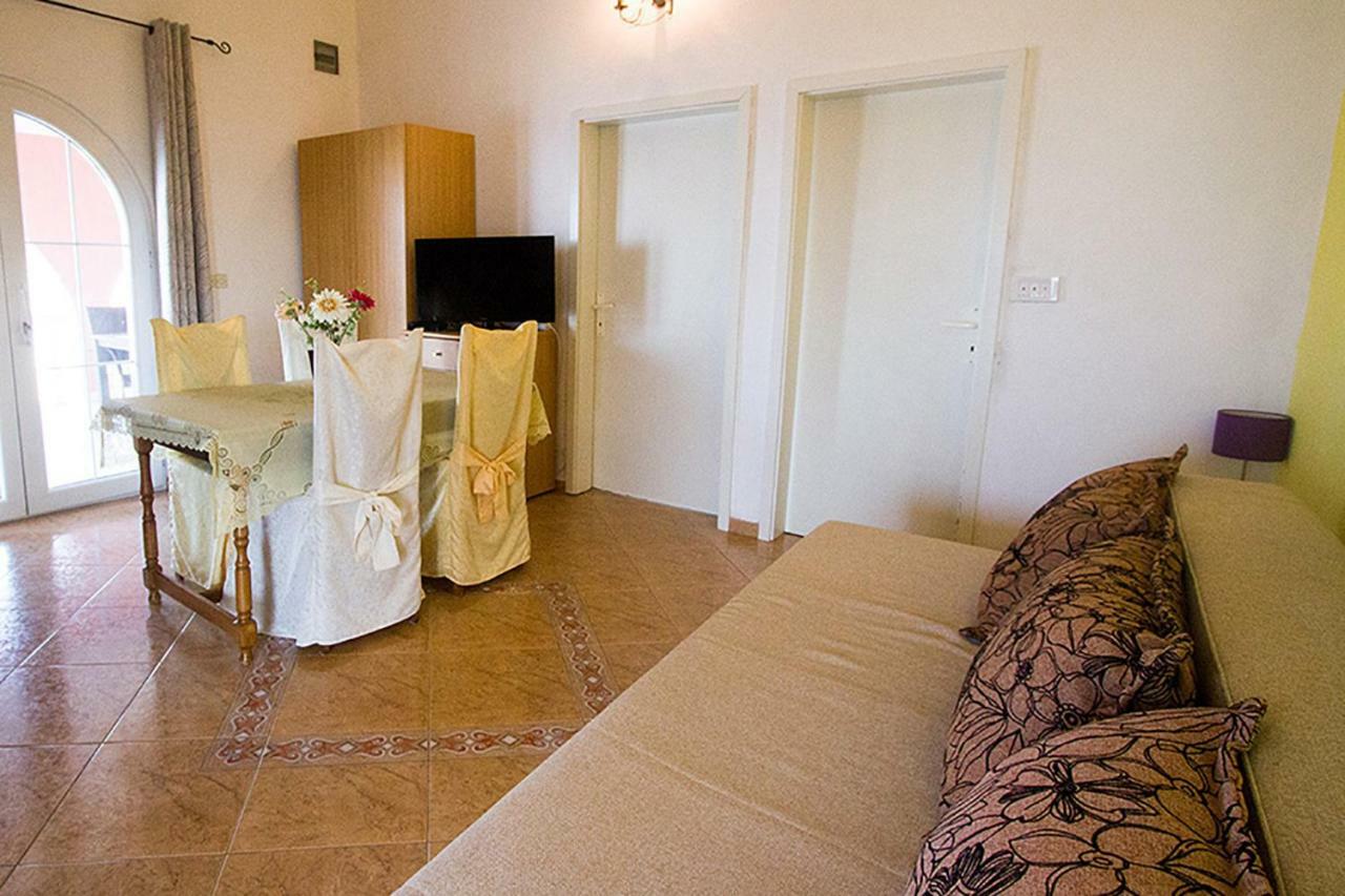 Villa Lilly Cesarica Eksteriør billede