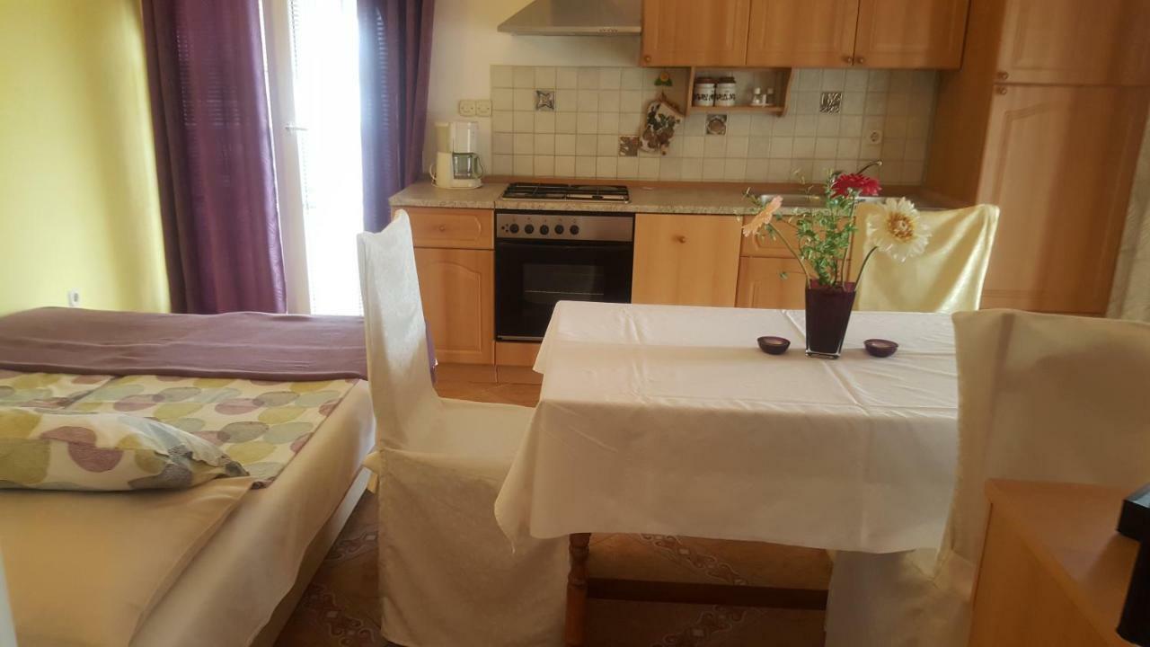 Villa Lilly Cesarica Eksteriør billede